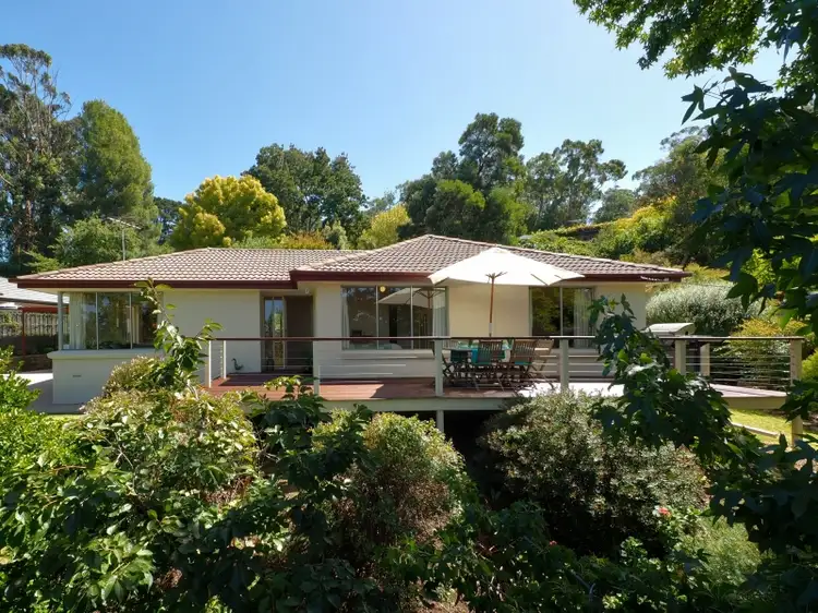 8 Sandercock Road, Crafers SA 5152