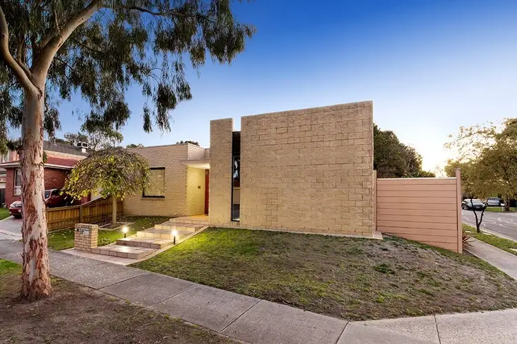 6 Feathertop Chase, Burwood East VIC 3151