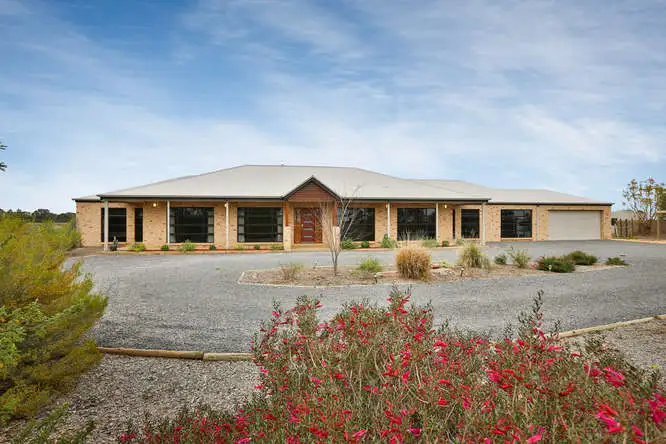 56 Seventh Street Extension, Birdwoodton VIC 3505