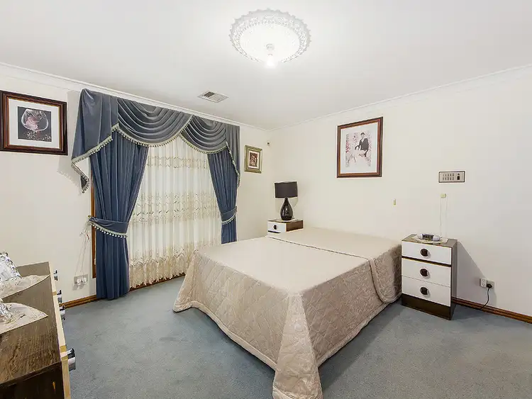 Sixth view of Homely house listing, 8 Merrimu Court, St Albans VIC 3021