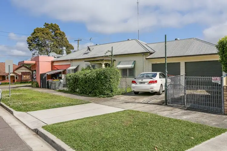 8 Longworth Avenue, Wallsend NSW 2287