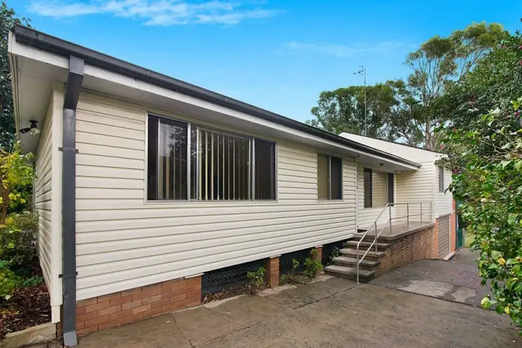 131 Lakin St, Bateau Bay NSW 2261