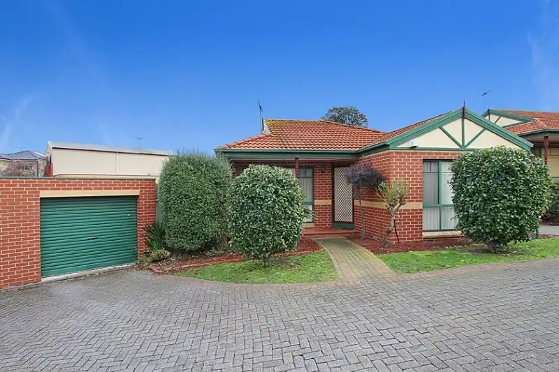 Main view of Homely unit listing, 4/59 St Vigeons Road, Reservoir VIC 3073