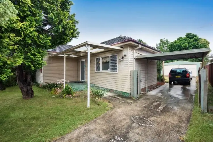 712 Forest Road, Peakhurst NSW 2210