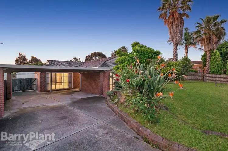 33 Cheshunt Drive, Hallam VIC 3803