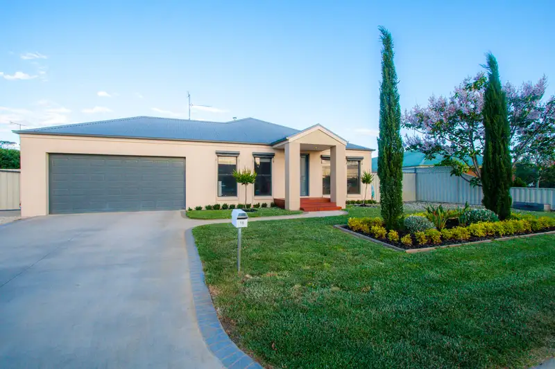 Main view of Homely house listing, 10 Dundee Court, Moama NSW 2731