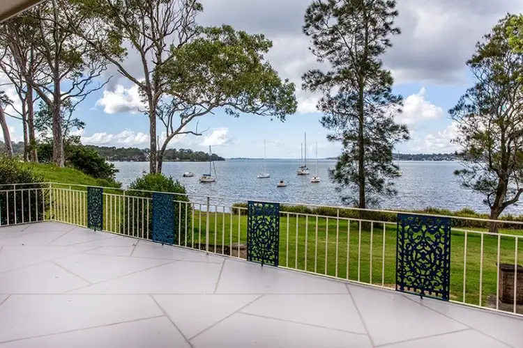 23 Hely Avenue, Fennell Bay NSW 2283