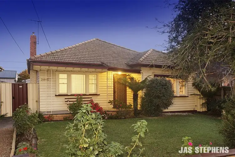 135 Suffolk Street, West Footscray VIC 3012