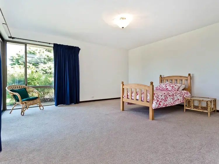 Fifth view of Homely house listing, 5 Narran Place, Swan View WA 6056