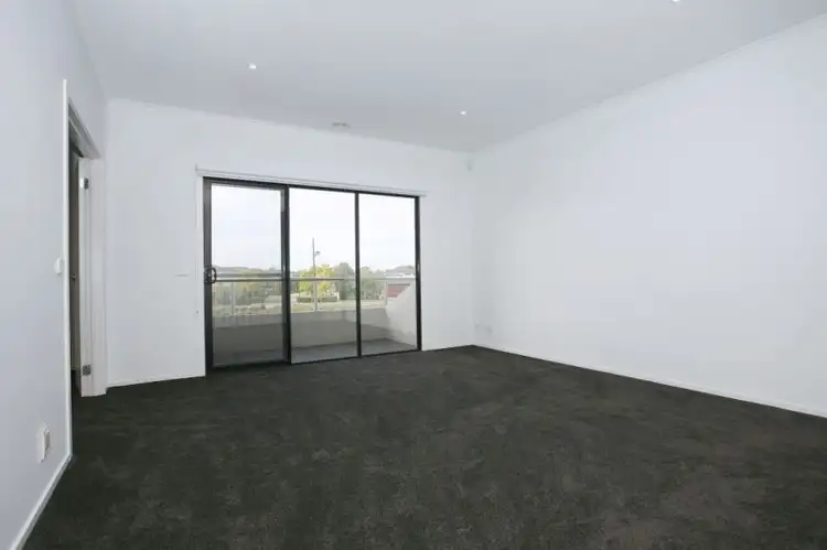 Sixth view of Homely house listing, 7 Parkhart Circle, Sandhurst VIC 3977