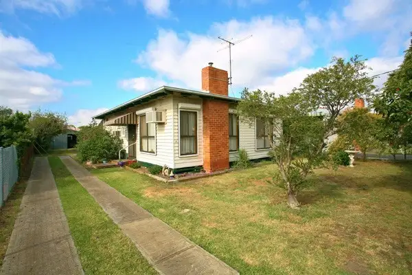 13 Burnett Avenue, Braybrook VIC 3019