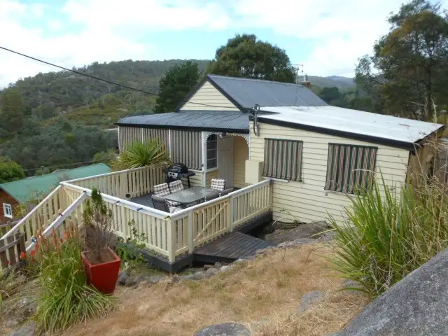 9-10 Christopher Street, Derby TAS 7264