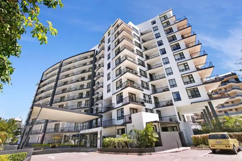 Main view of Homely apartment listing, LOT 212/30-34 Neptune Resort, Surf Parade, Broadbeach QLD 4218