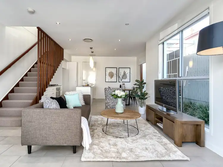 Main view of Homely townhouse listing, 2/26 Eversley Terrace, Yeronga QLD 4104