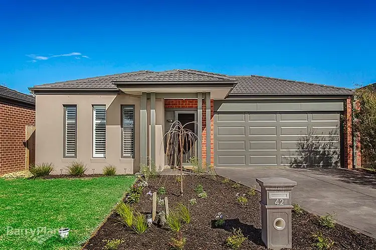 42 Bimberry Circuit, Clyde VIC 3978