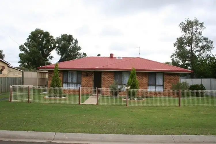 4 Rome Street, Oakey QLD 4401