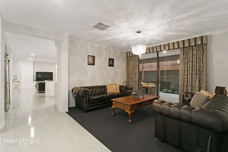 Second view of Homely house listing, 7 Willard Court, Berwick VIC 3806