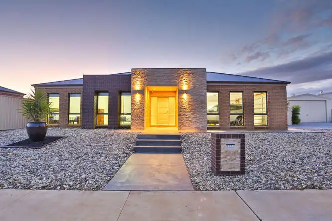 595 Koorlong Avenue, Irymple VIC 3498