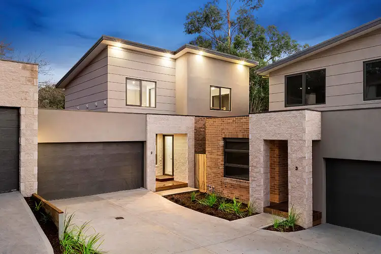 2/12 Raglan Road, Research VIC 3095