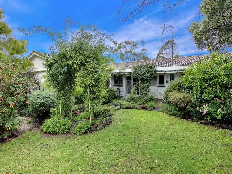 33 Dalsten Grove, Mount Eliza VIC 3930