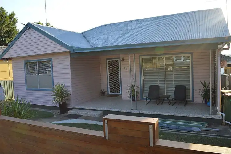 39 Desmond Street, Cessnock NSW 2325