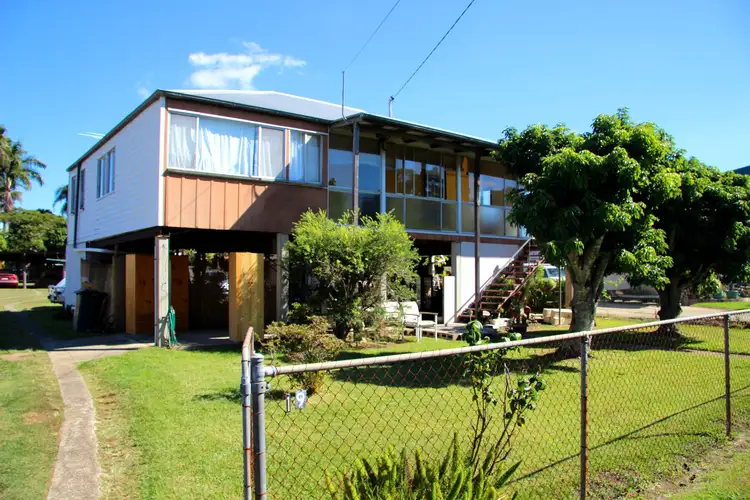 19 Friday Street, Shorncliffe QLD 4017