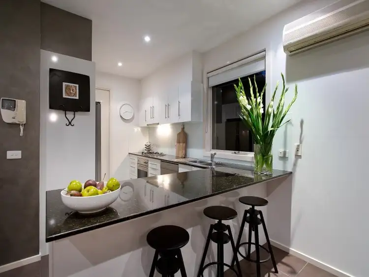 Fourth view of Homely townhouse listing, 1/38 Williams Street, Frankston VIC 3199