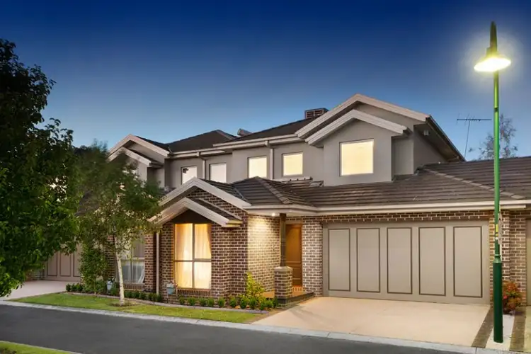 8 Kingswood Rise, Box Hill South VIC 3128