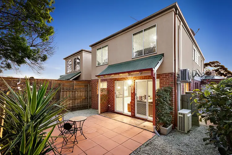 Third view of Homely townhouse listing, 2/90 Oriel Road, Ivanhoe VIC 3079