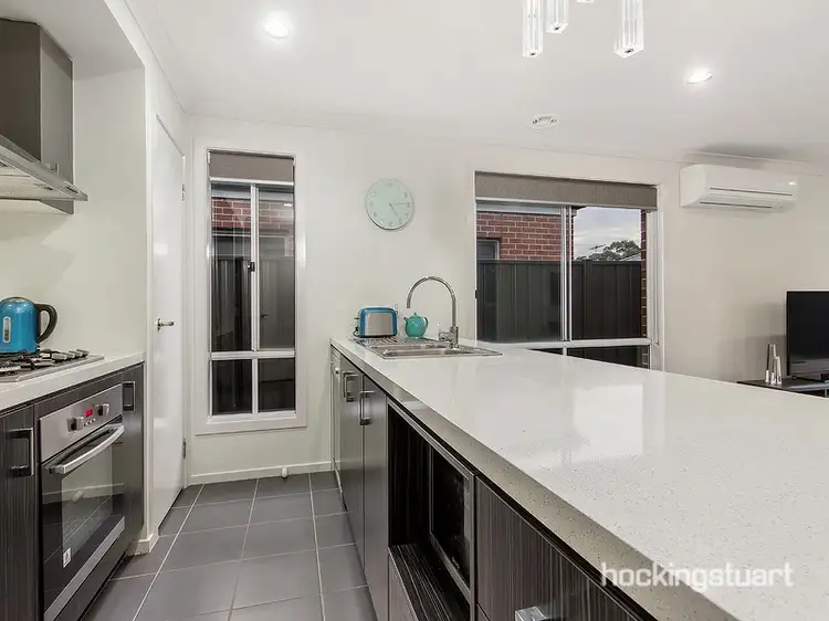 Fifth view of Homely house listing, 18 Sunningdale Drive, Hillside VIC 3037