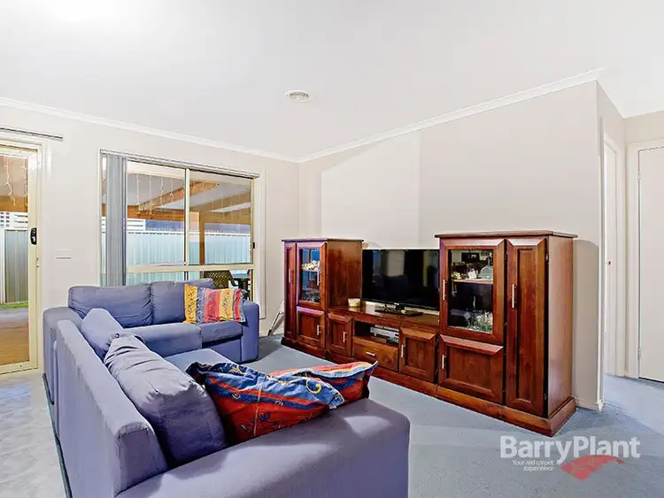 Fifth view of Homely house listing, 7 Kinloch Court, Wyndham Vale VIC 3024