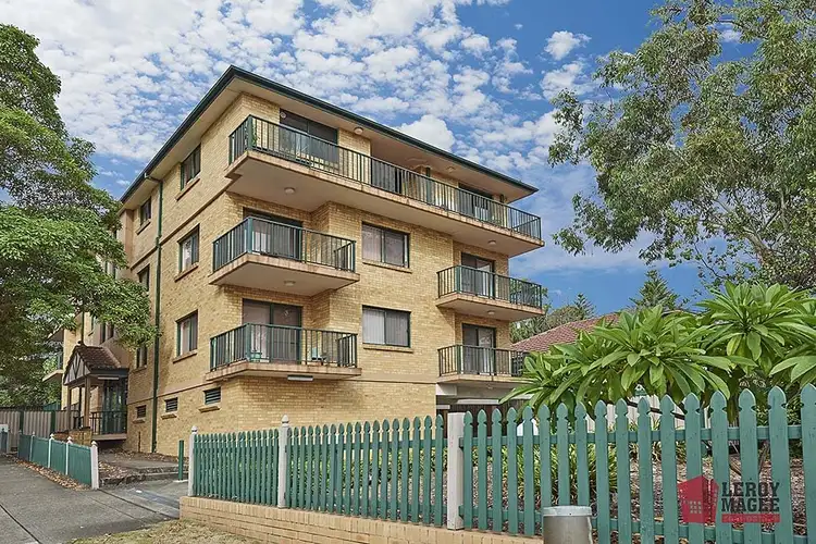 5 Dunlop Street
