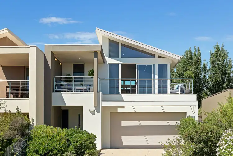 4 Mills Beach Close, Mornington VIC 3931