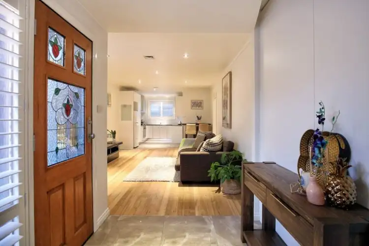 1/13 Gabrielle Crescent, Gladstone Park VIC 3043