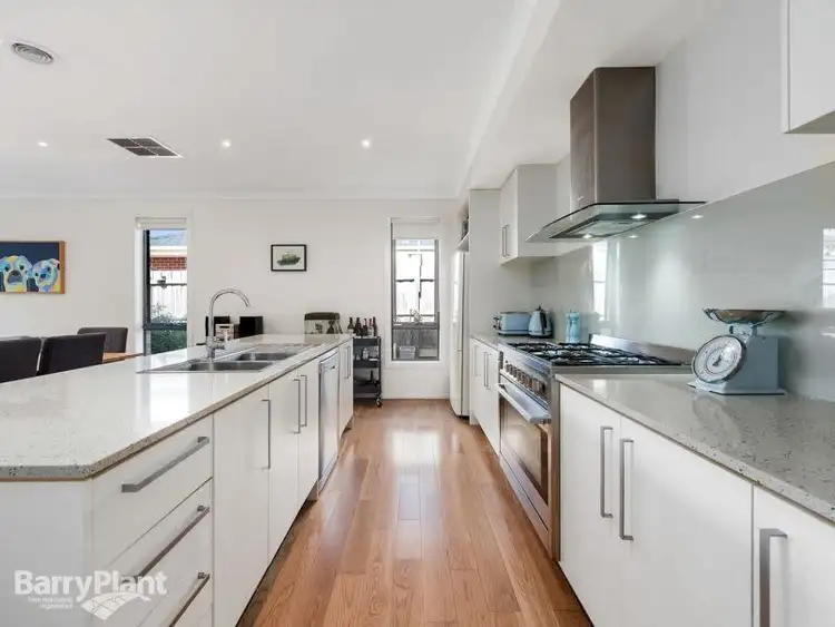 Fifth view of Homely house listing, 2/15 Aubrey Grove, Boronia VIC 3155