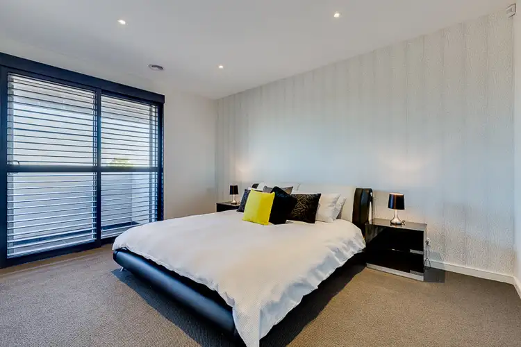 Fifth view of Homely house listing, 10 Beattys Road, Hillside VIC 3037