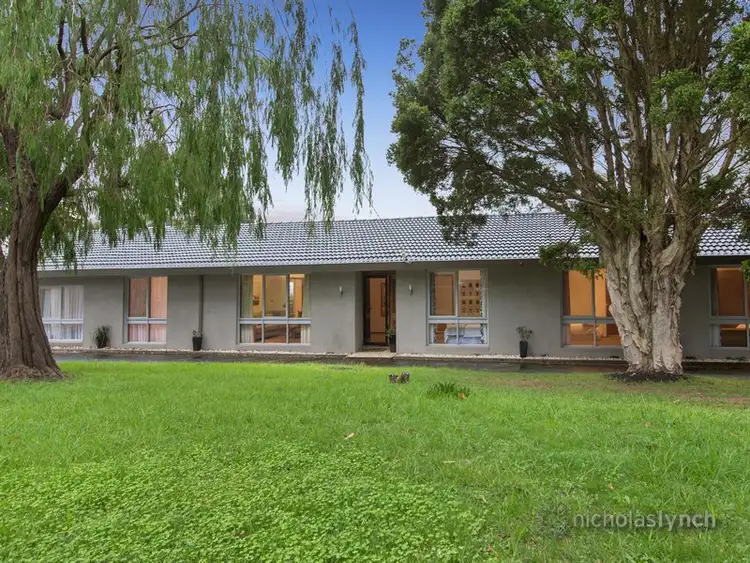 2 Hamersley Court, Mount Eliza VIC 3930