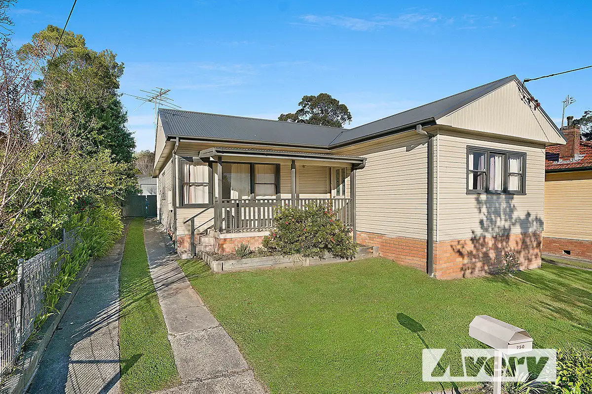 Main view of Homely house listing, 250 Awaba Road, Toronto NSW 2283