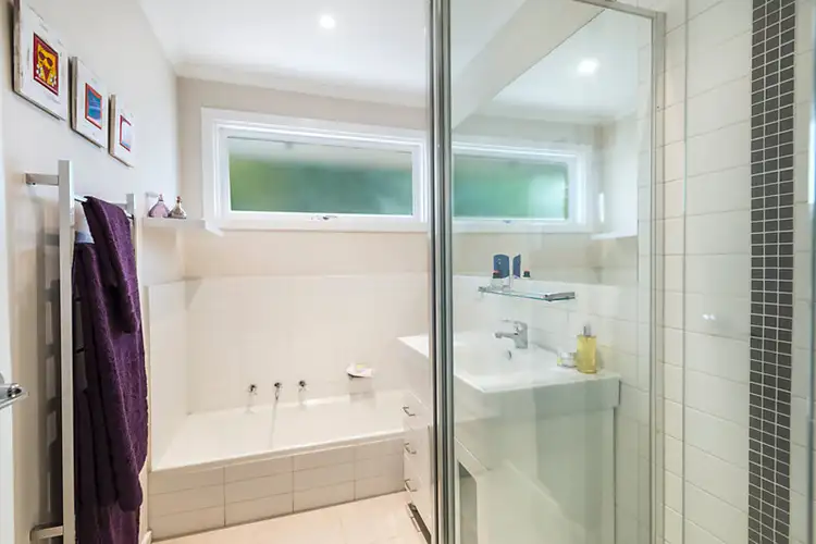 Fifth view of Homely villa listing, 2/52 Fewster Road, Hampton VIC 3188