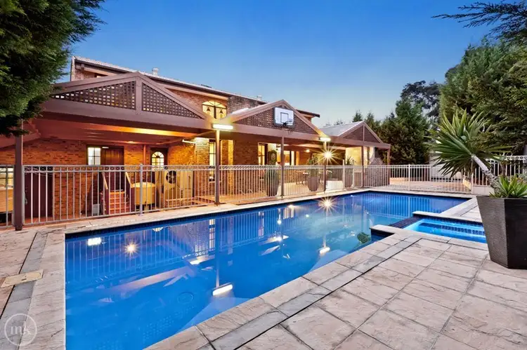 16 Julie Court, Greensborough VIC 3088