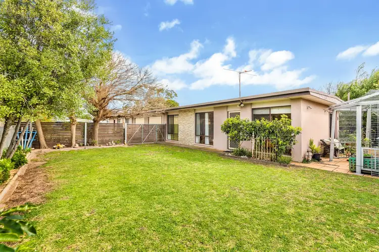 1/5 Wattletree Avenue, St Leonards VIC 3223