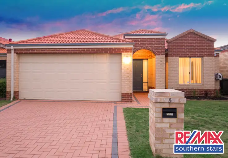 5 Darter Place, Queens Park WA 6107