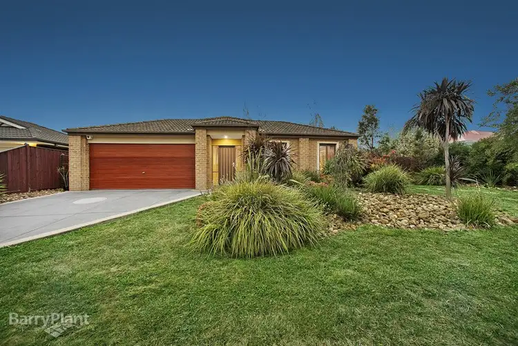6 Riverglen Road, Berwick VIC 3806