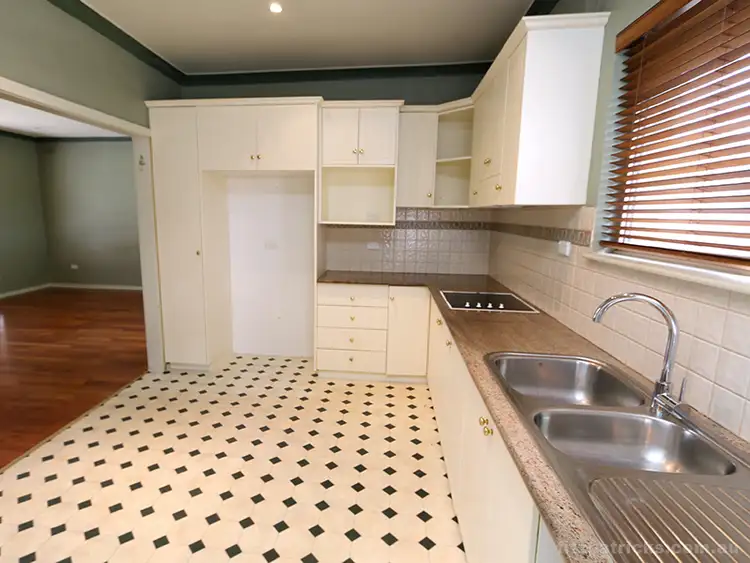 Fifth view of Homely house listing, 6 Freyberg Street, Ashmont NSW 2650