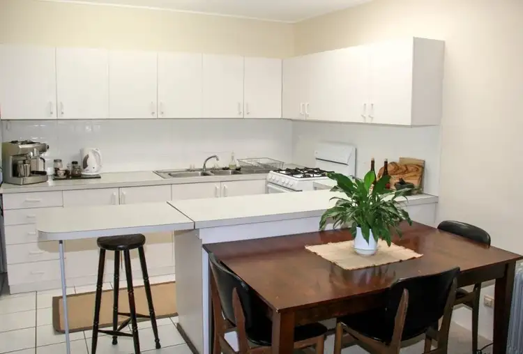 1/27 York Street, Coorparoo QLD 4151