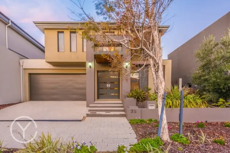 35 Heirisson Way, North Coogee WA 6163