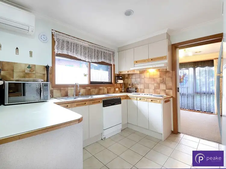 Fifth view of Homely house listing, 8 Hollydale Close, Berwick VIC 3806