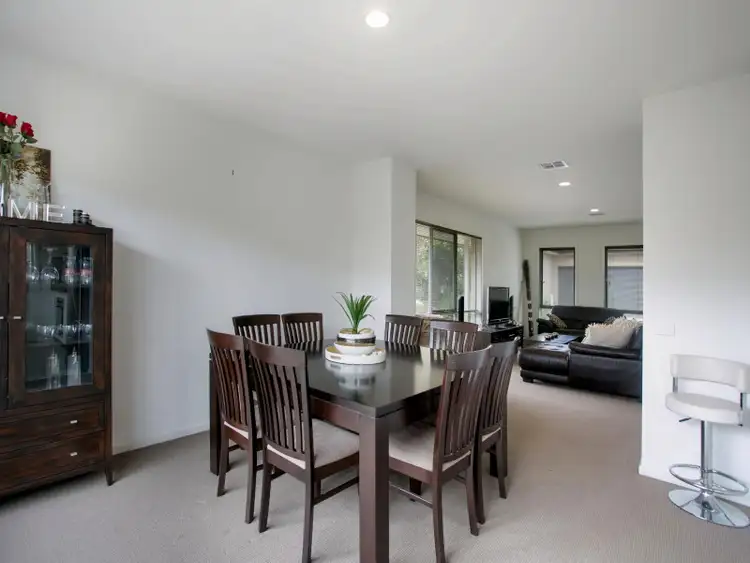 Third view of Homely house listing, 2/3 Warrenwood Place, Langwarrin VIC 3910
