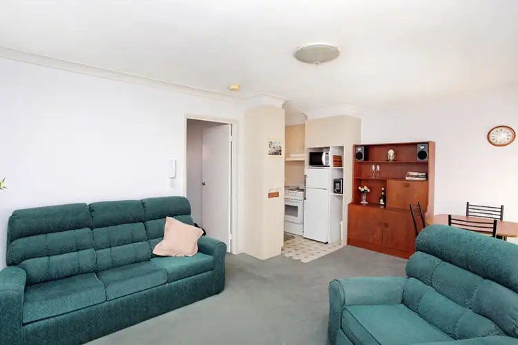 Sixth view of Homely unit listing, 17/16 South Circular Road, Gladstone Park VIC 3043
