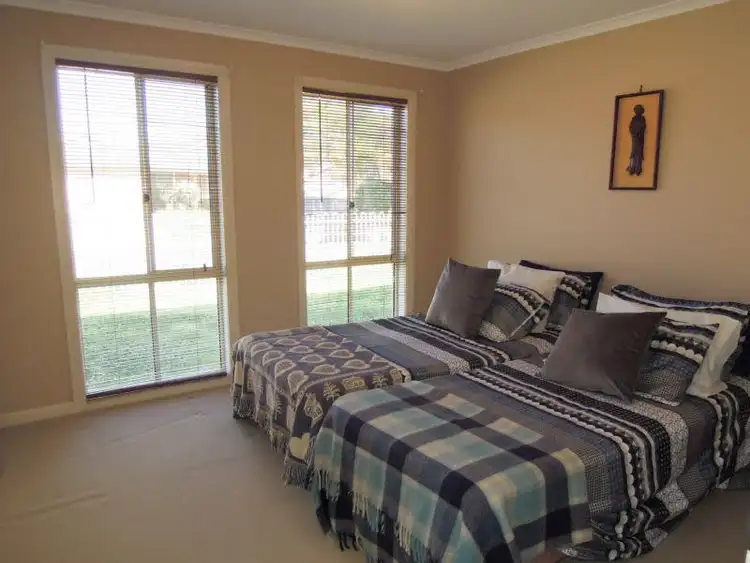 Seventh view of Homely townhouse listing, 2A Christine Drive, Wangaratta VIC 3677